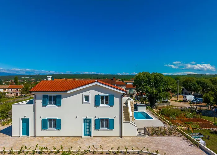 Malina With Heated Pool *