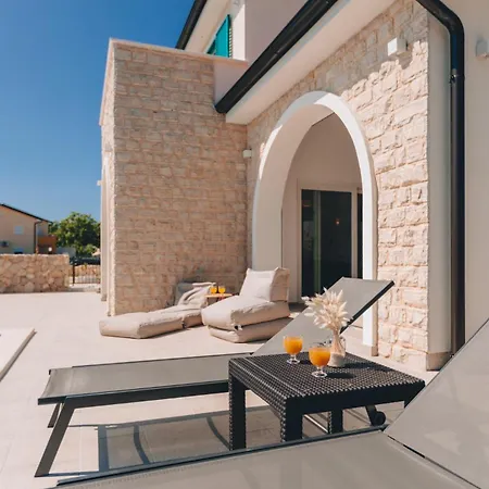 Malina With Heated Pool Sveti Anton (Krk)