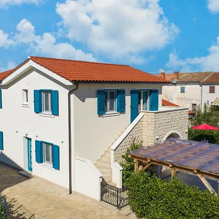 Villa Malina With Heated Pool