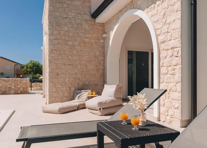 Malina With Heated Pool Sveti Anton (Krk)
