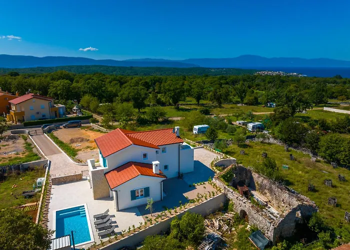 Malina With Heated Pool Vila *