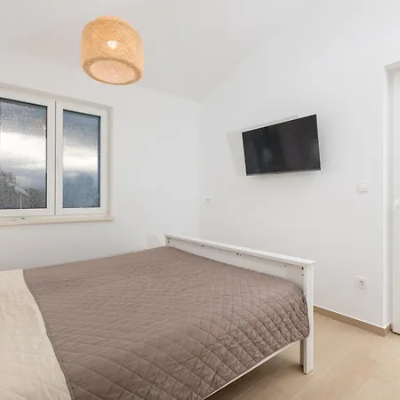 Вилла Malina With Heated Pool Sveti Anton (Krk)