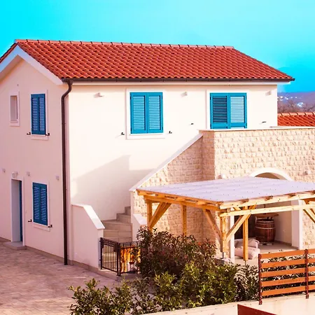 Вилла Malina With Heated Pool Sveti Anton (Krk)